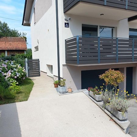 Apartments Rosemary Ljubljana & Free Parking Екстер'єр фото