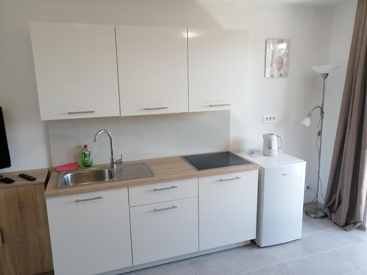 Apartments Rosemary Ljubljana & Free Parking Екстер'єр фото