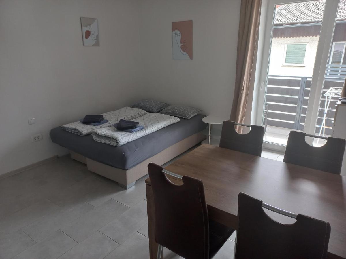 Apartments Rosemary Ljubljana & Free Parking Екстер'єр фото