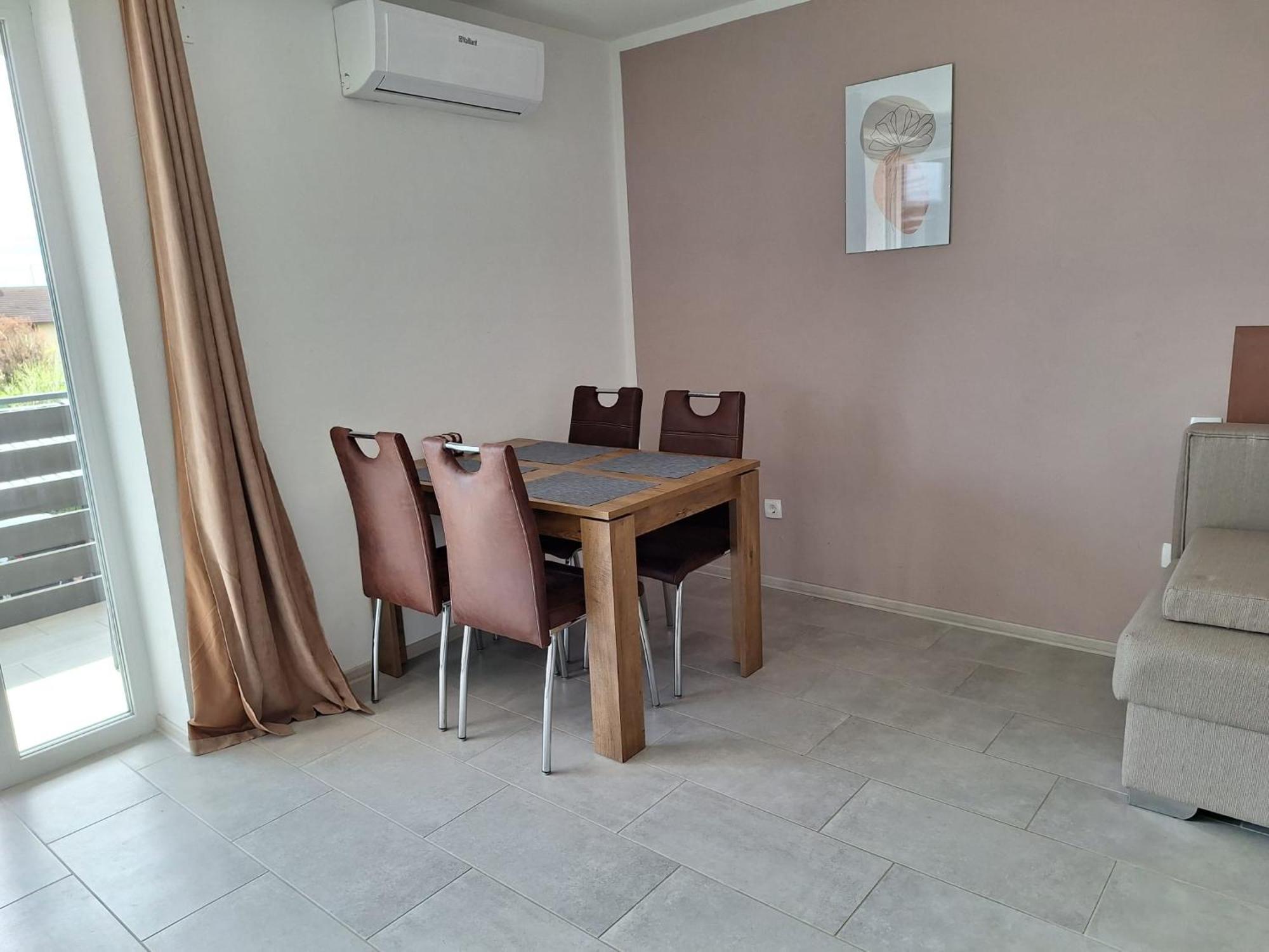 Apartments Rosemary Ljubljana & Free Parking Екстер'єр фото