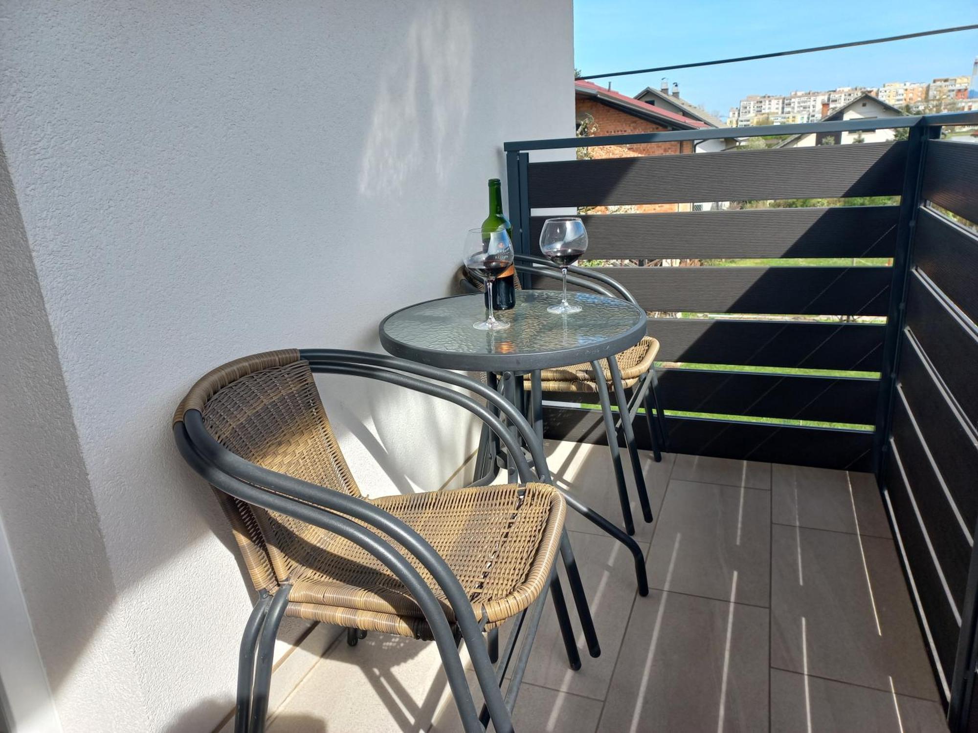 Apartments Rosemary Ljubljana & Free Parking Екстер'єр фото